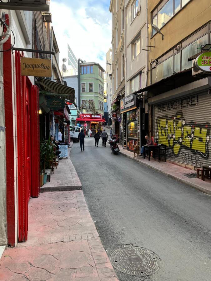 Centrally Located, 2+1 House In Taksim, Cihangir Apartment Istanbul Exterior photo